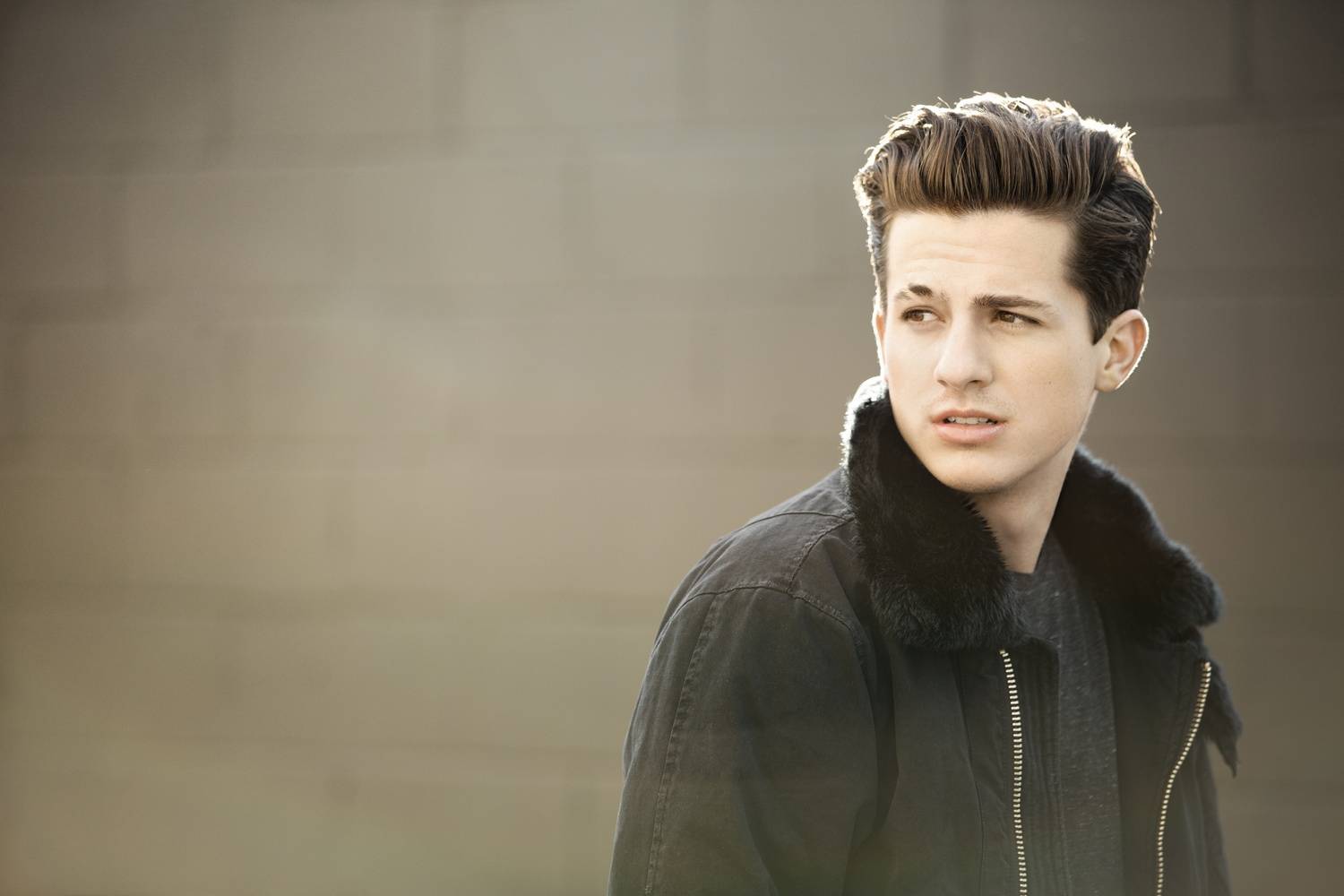 Charlie Puth là ai