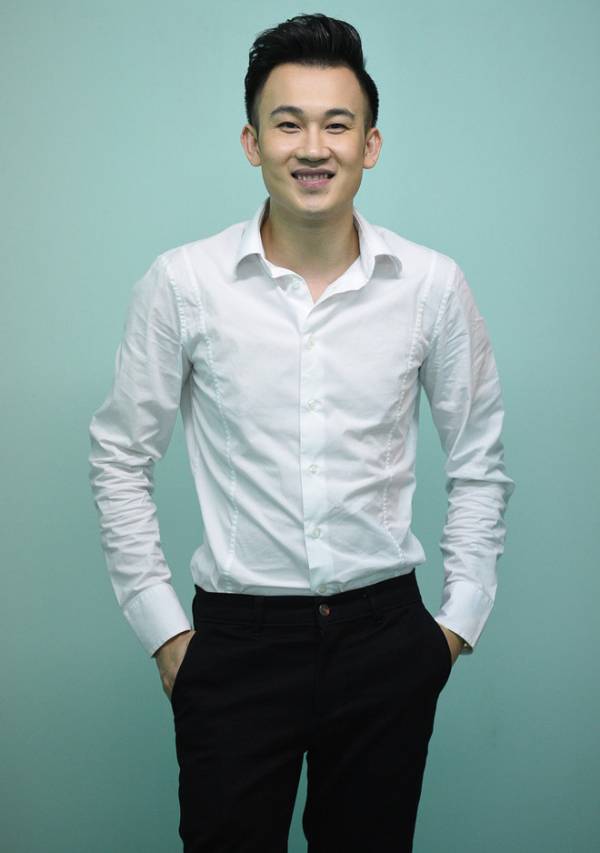 Chồng Tây đưa Thu Minh đi diễn mặc ồn ào chuyện nhà đất 18 duong trieu vu