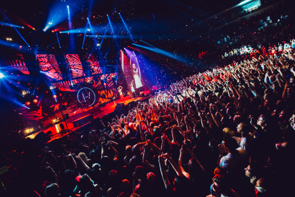 Twenty One Pilots – Hai chàng ‘phi công’ làm điên đảo làng nhạc 3 emotional roadshow world tour twenty one pilot