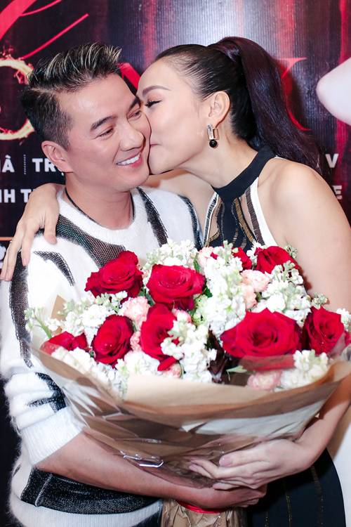 Thu Minh: 'Tôi chạy theo khán giả yêu cầu xóa ảnh chụp con trai' 6 thu minh 4