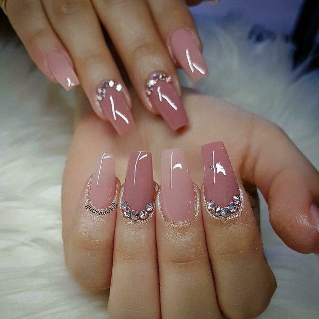 Giá các mẫu nail đẹp nhẹ nhàng