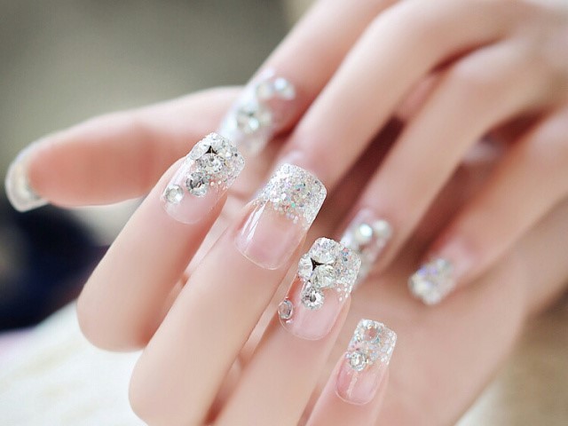 Các mẫu nail đơn giản dễ thương