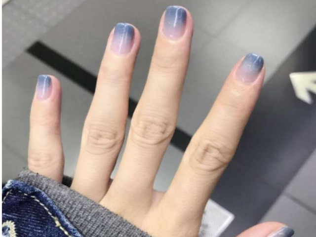 Làm nail màu ombre độc đáo