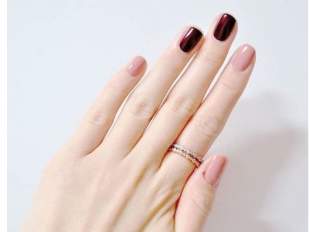 Mẫu nail đơn giản sang trọng