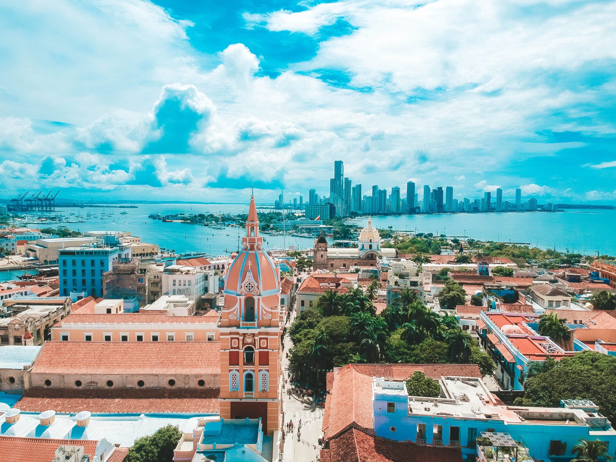 10 CON ĐƯỜNG XINH ĐẸP NỔI TIẾNG TRÊN THẾ GIỚI 5 Cartagena là một trong những thành phố lãng mạn nhất trên trái đất.
