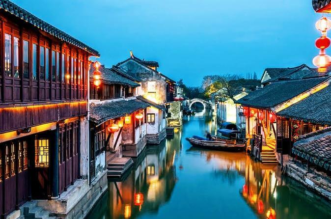 10 CON ĐƯỜNG XINH ĐẸP NỔI TIẾNG TRÊN THẾ GIỚI 9 Người ta thường đi thuyền buồm ở Tô Châu