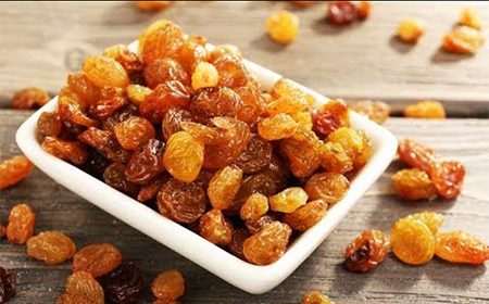 Những Món Quà Vặt Ngày Tết “Rất Ngon Mà Không Sợ Béo” Cho Bạn Nhâm Nhi Cả Ngày 4 Nho khô