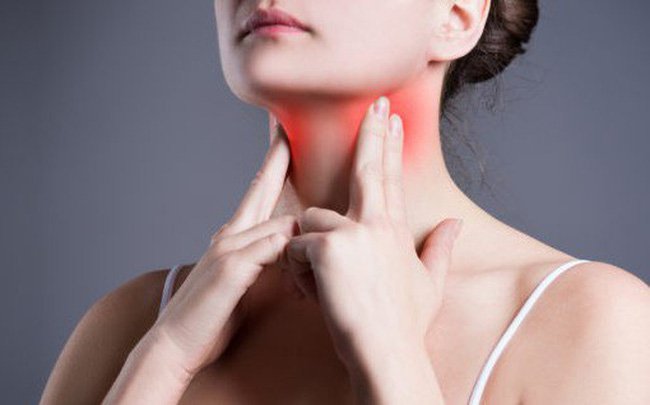 Có những ngày bạn bị cảm nhưng vẫn phải hát 4 Đừng hát nếu bạn đang bị sưng dây thanh quản hoặc có dấu hiệu xuất huyết