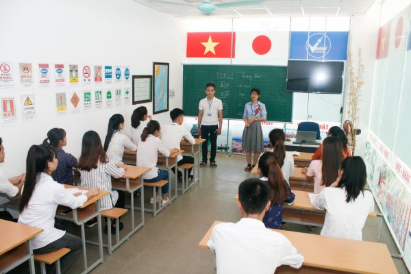 Tự học tiếng Nhật cấp tốc hoặc qua trung tâm