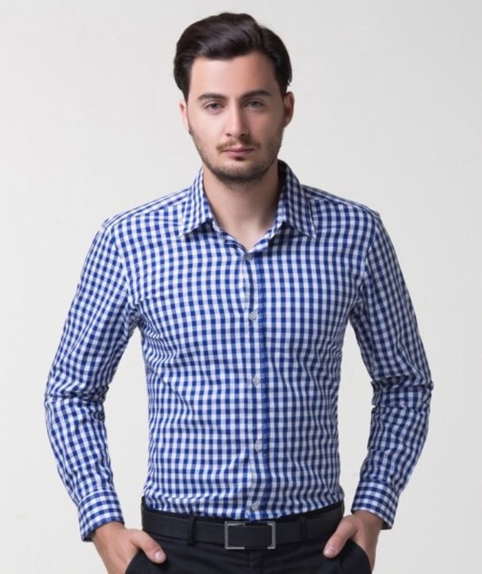 Bật mí cách chọn áo sơ mi nam nhỏ con 2 Chọn form áo vừa vặn là một trong những cách chọn áo sơ mi nam nhỏ con