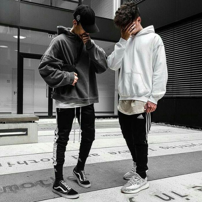 Quần Jogger mix cùng áo hoodie