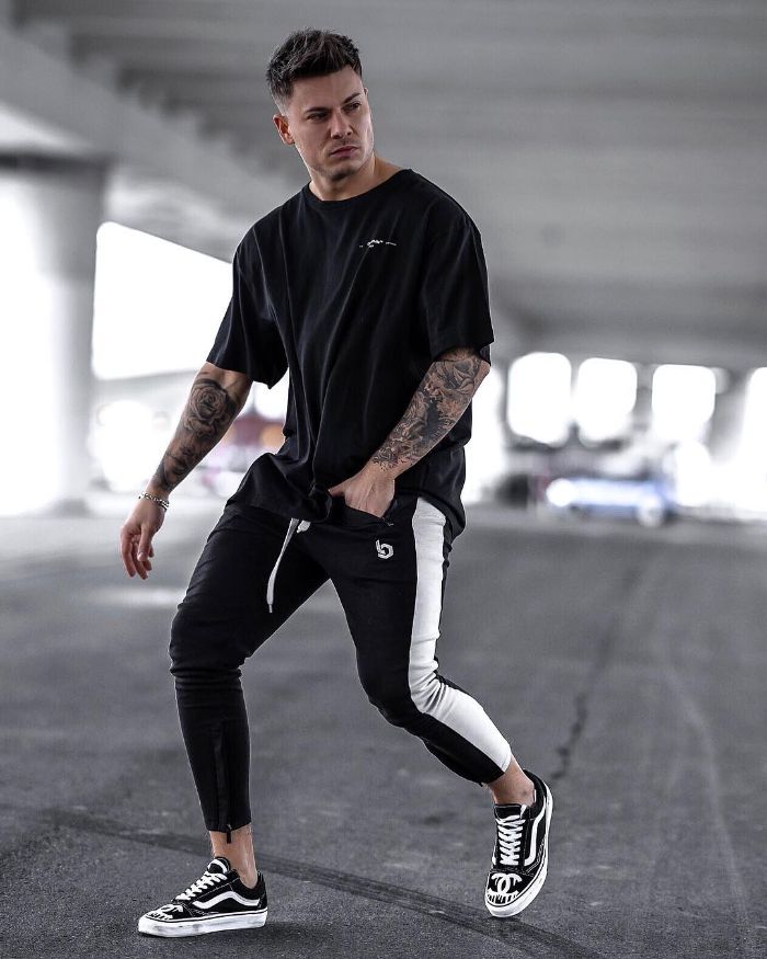 Cách phối đồ với giày Vans dành cho nam 3 Kết hợp áo sweater và giày Vans