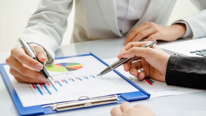 Lợi nhuận trước thuế và lợi nhuận sau thuế 4 Lợi nhuận sau thuế bằng lợi nhuận trước thuế trừ thuế TNDN